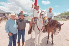 Llegan jinetes de Cabalgata