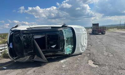 Accidente en carretera federal 57 deja  pareja de adultos mayores con lesiones leves