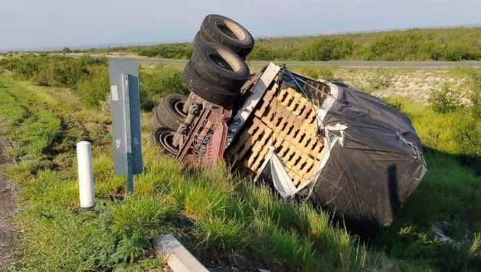 Volcadura de tráiler en carretera PREMIER segundo accidente en menos de 24 horas