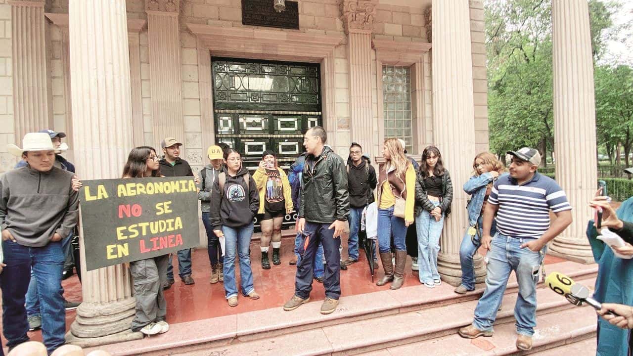 Padecen estudiantes huelga en la Narro