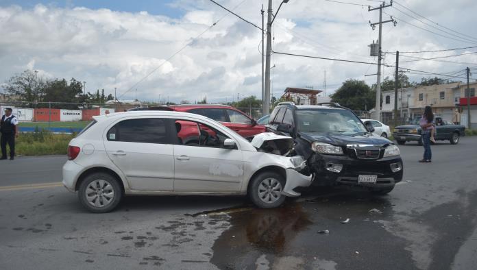 Lesiona en accidente a estudiantes de la Durango