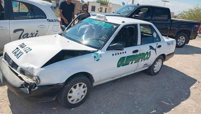 Accidente Vial en Ciudad Acuña: Taxista Involucrado en Colisión Sin Lesionados