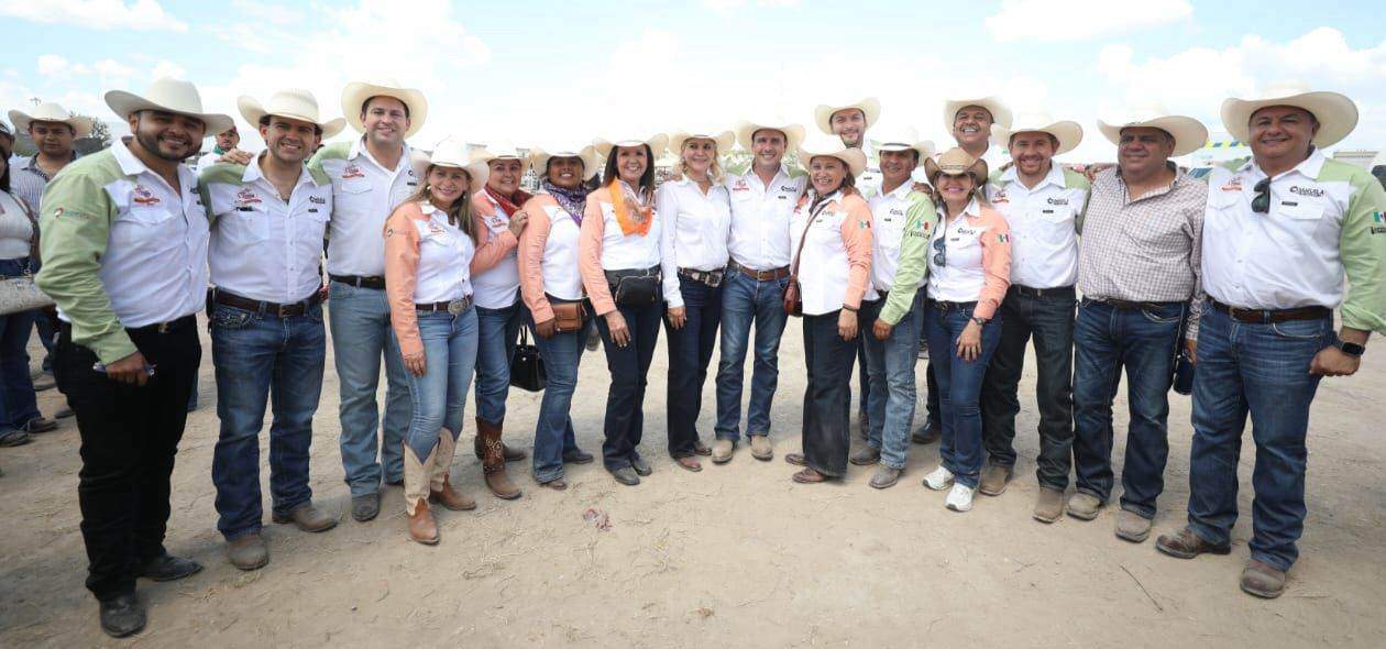 La cabalgata de Sabinas, La mejor de México: Manolo