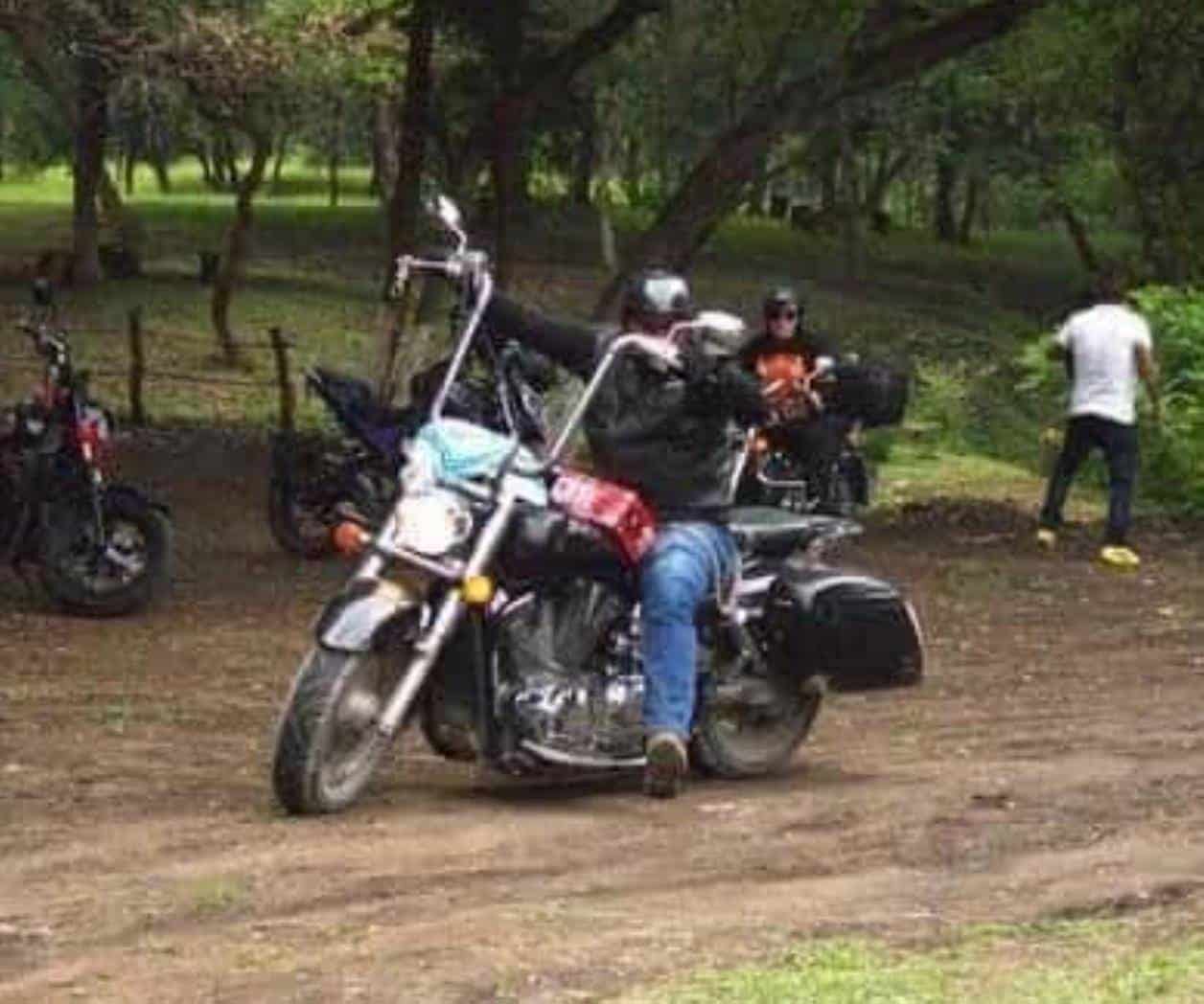 Familiares piden apoyo para cubrir gastas funerarios de Barbas