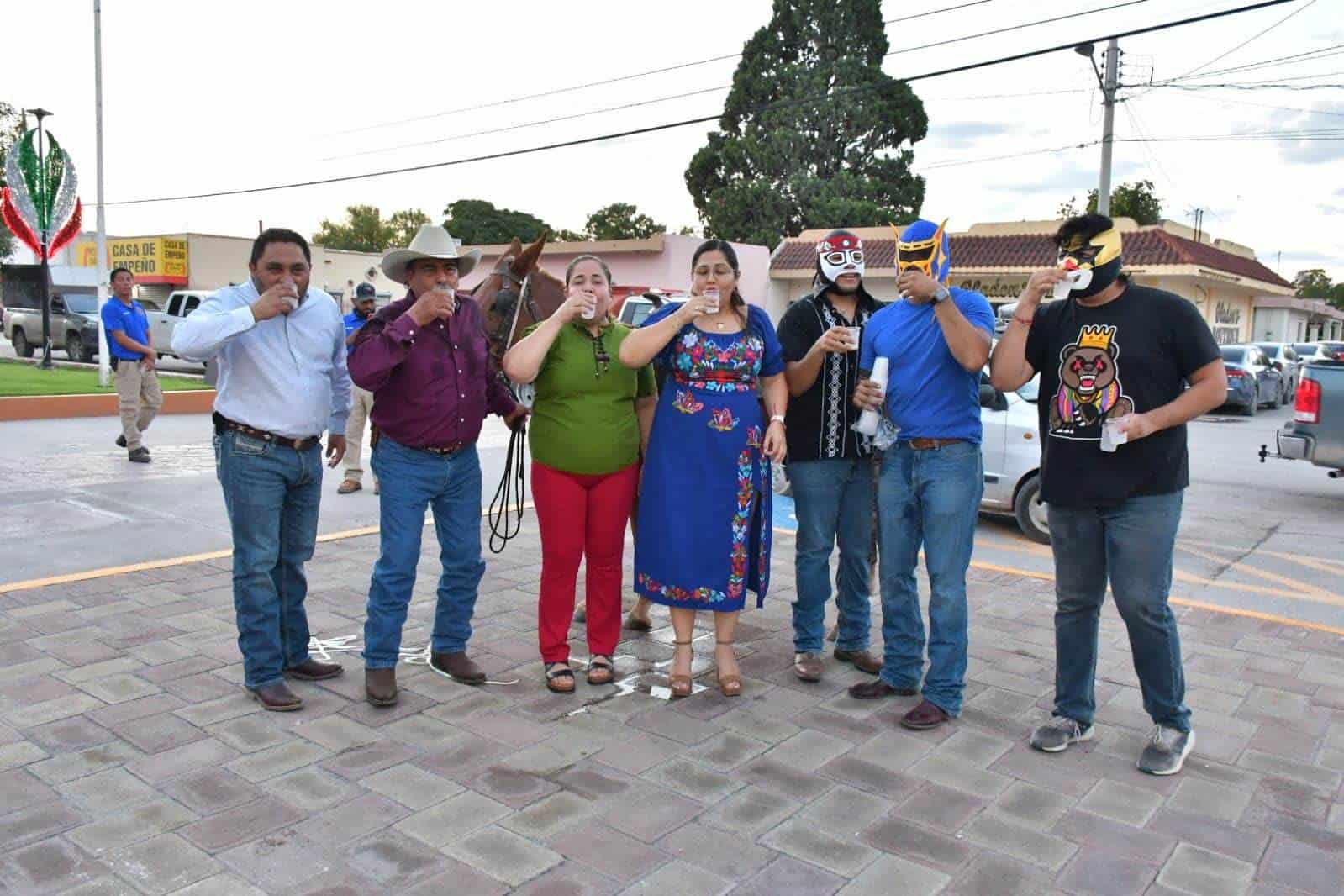 Inician festejos patrios con éxito en Nava