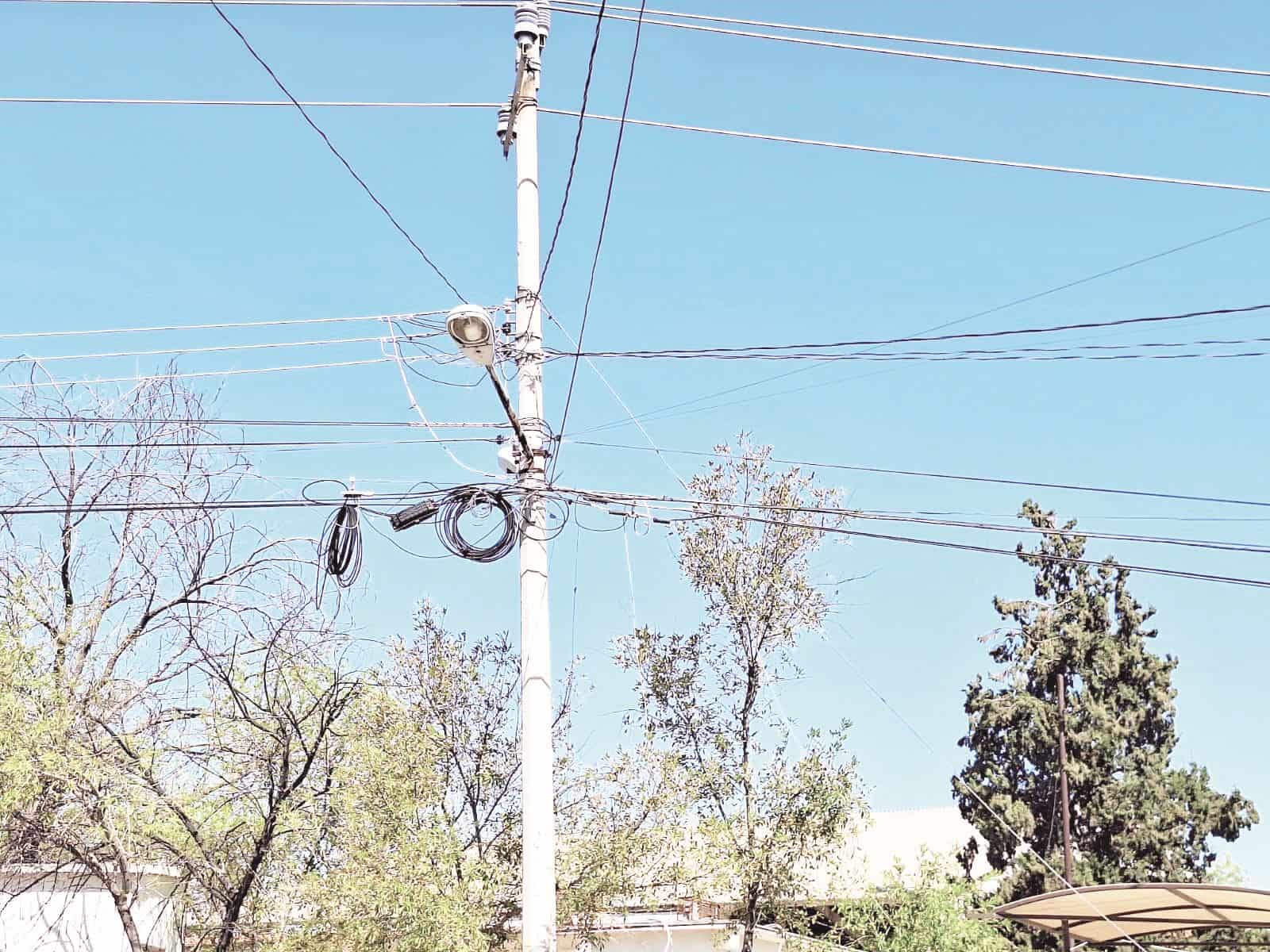 Amenazaban a niños cables de alta tensión