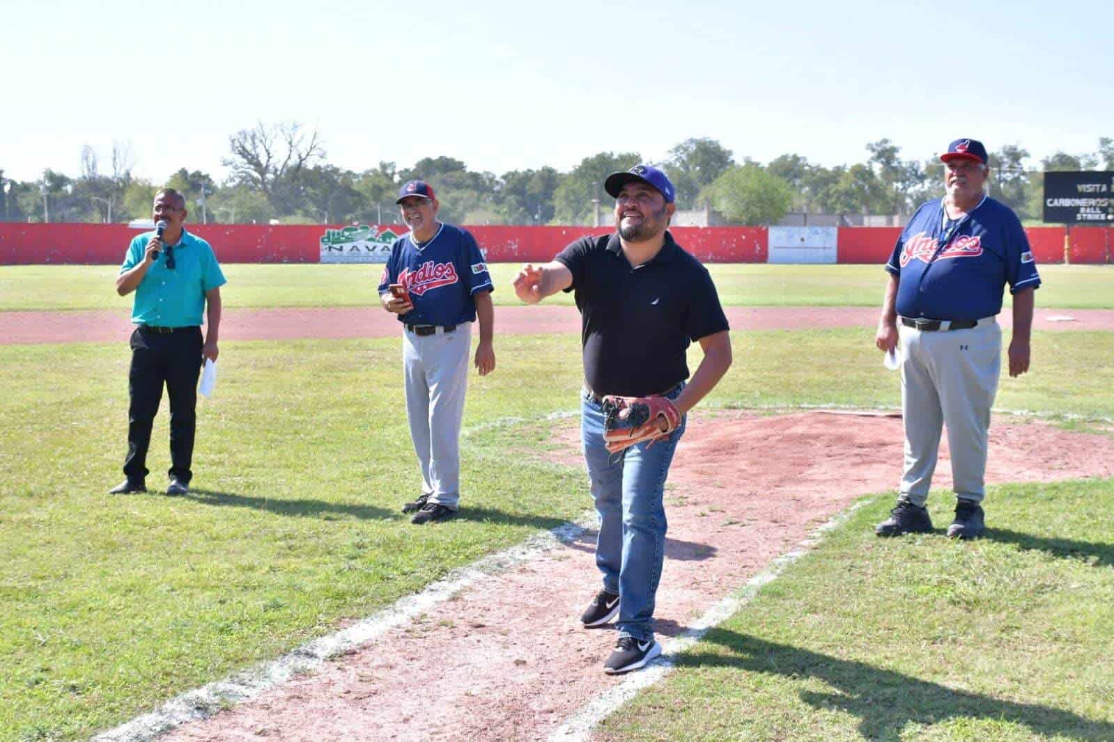 Inauguran en Nava la Liga LOBANC con duelo entre Indios y Astros