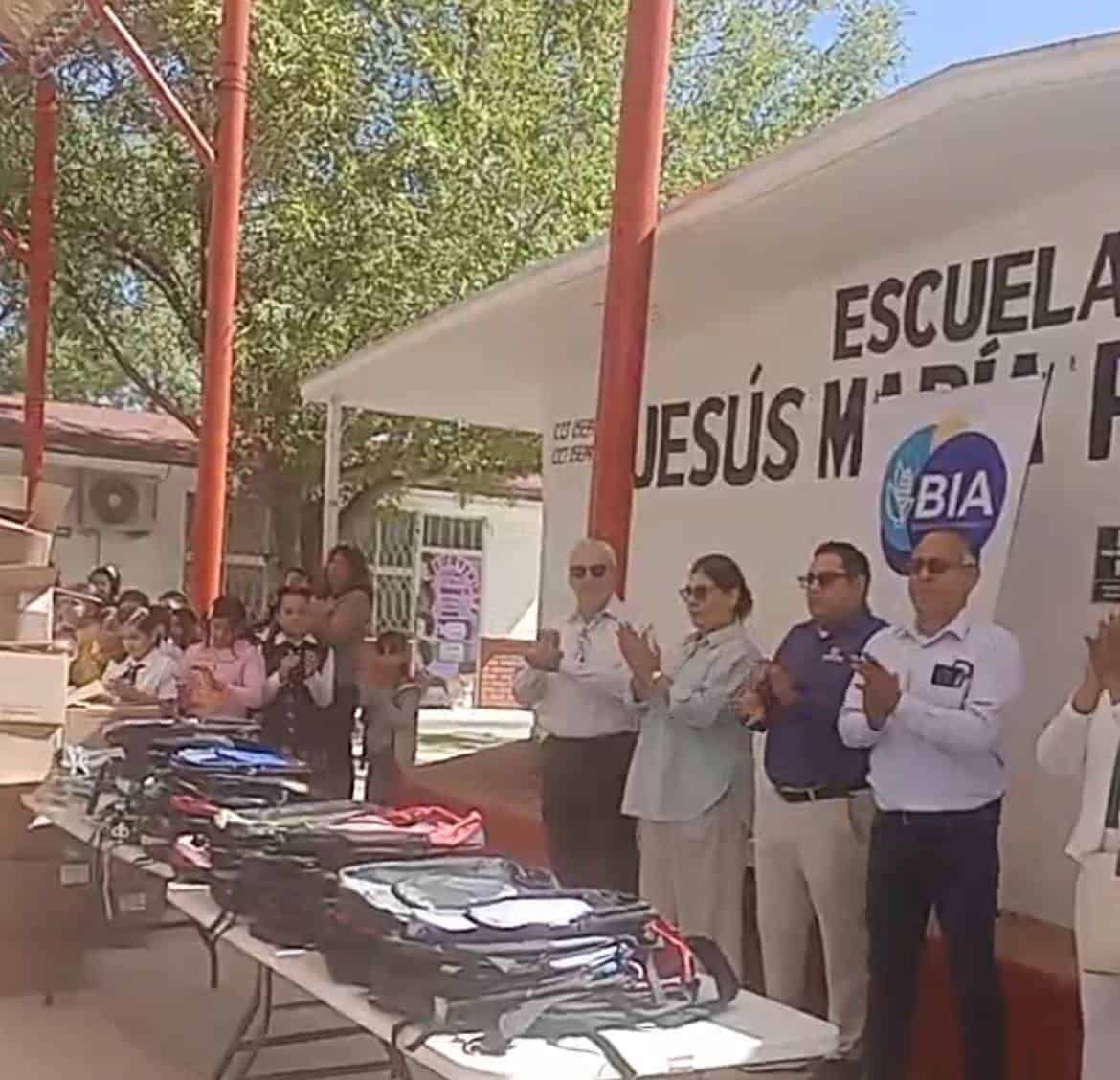 Entregan 400 Mochilas a Niños en Ciudad Acuña para Mejorar el Inicio Escolar