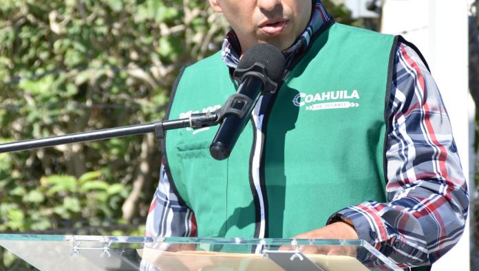 Inaugura pavimento con Mejora Coahuila