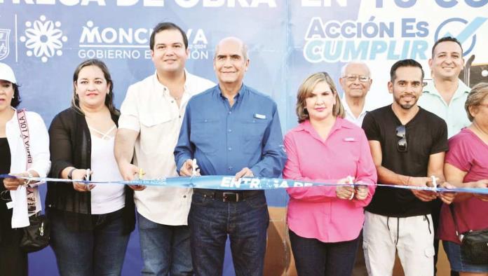 Entrega Alcalde la plaza de Los Cedros