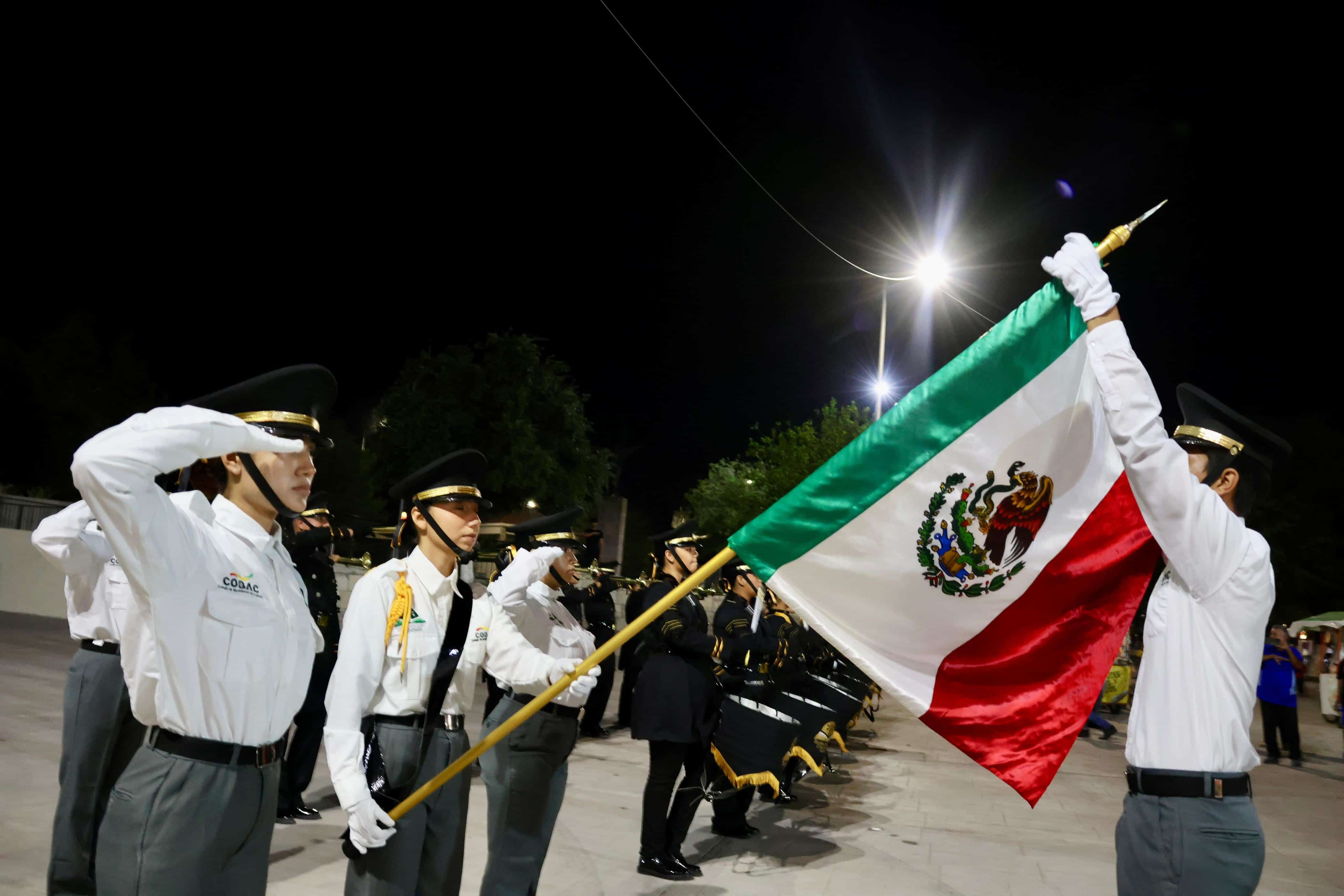 Sabinas celebra 82 años de ser ciudad con sesión solemne  y reconocimientos