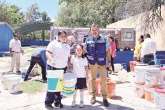 Dona Club Rotario pintura a escuelas