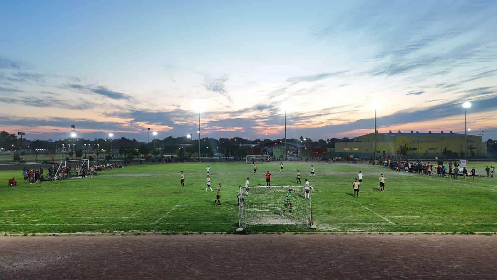 Toros y Negros FC se coronan en emocionantes finales en Nava