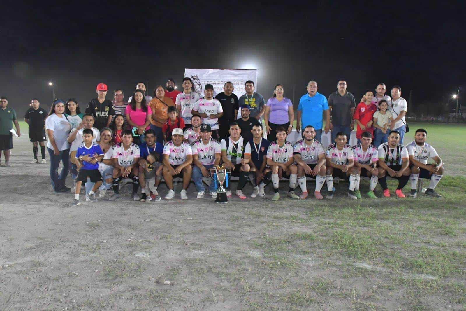 Toros y Negros FC se coronan en emocionantes finales en Nava