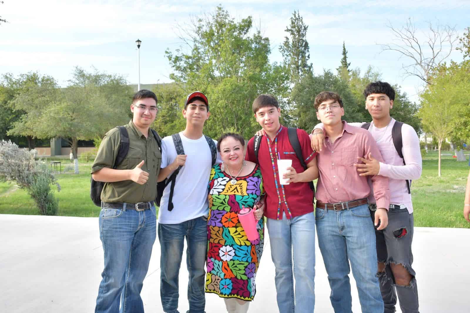 Celebración del Día de la Independencia en la UTNC une a estudiantes y docentes