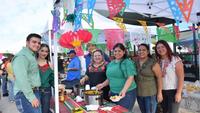 Celebración del Día de la Independencia en la UTNC une a estudiantes y docentes