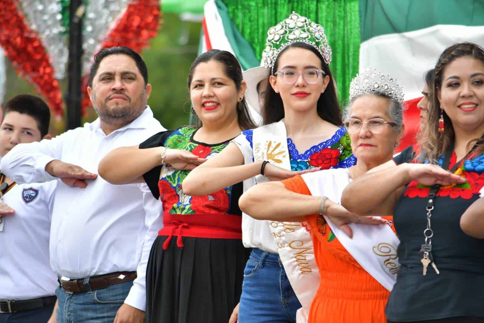 Celebran Independencia con Desfile y Ceremonia en Nava