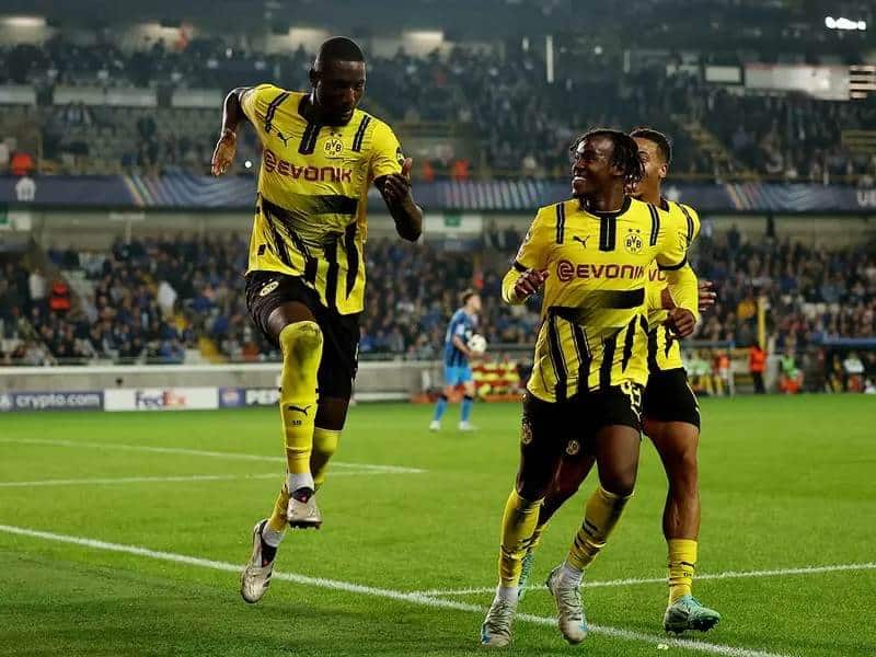 Borussia Dormund impuso sus condiciones como visitante.