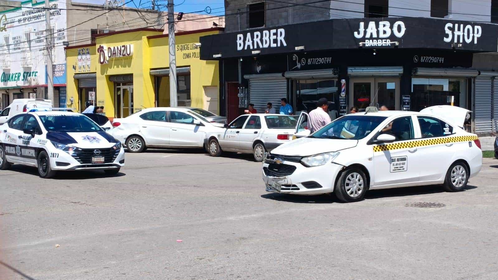 El choque ocurrió en el cruce de las calles Zaragoza y Reforma.