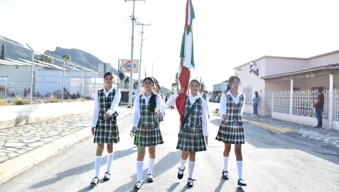 Desfile recorre calles históricas