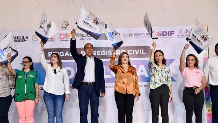 Ciudadanos aprovechan brigada del Registro Civil