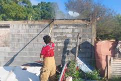 Incendio en vivienda moviliza a bomberos en Allende