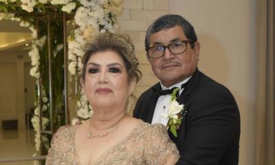 Celebran sus bodas de oro