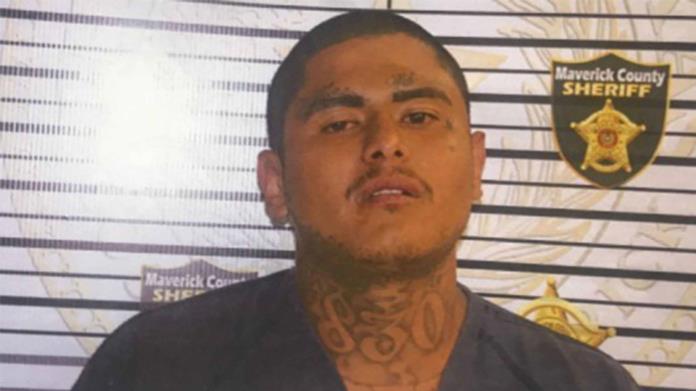 Arrestan a Hombre Herido de Bala en EP por Conducir Auto Robado Arrestan a Hombre Herido de Bala en EP por Conducir Auto Robado