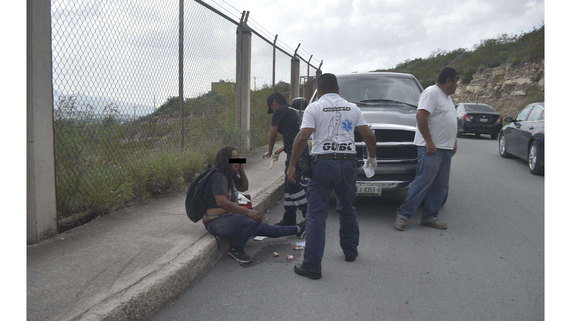 Derrapa en moto tras discutir con hermana