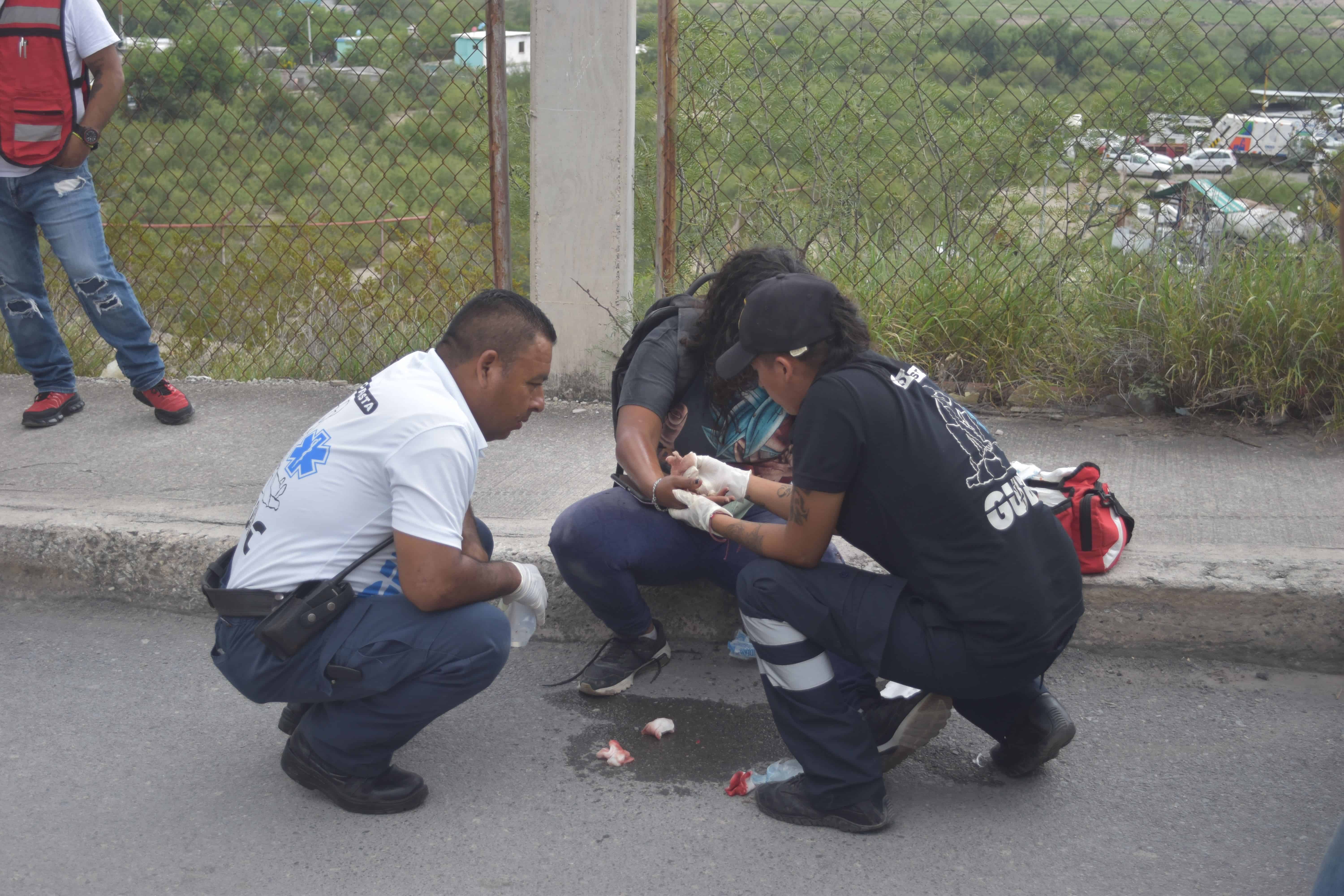 Derrapa en moto tras discutir con hermana