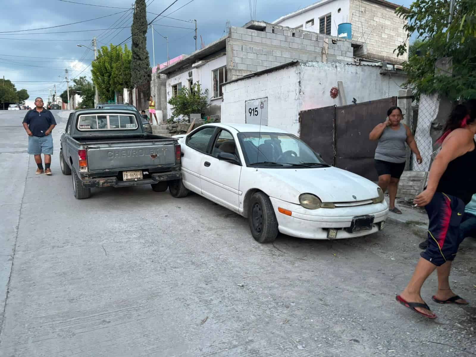 Choca abuelo y sale huyendo