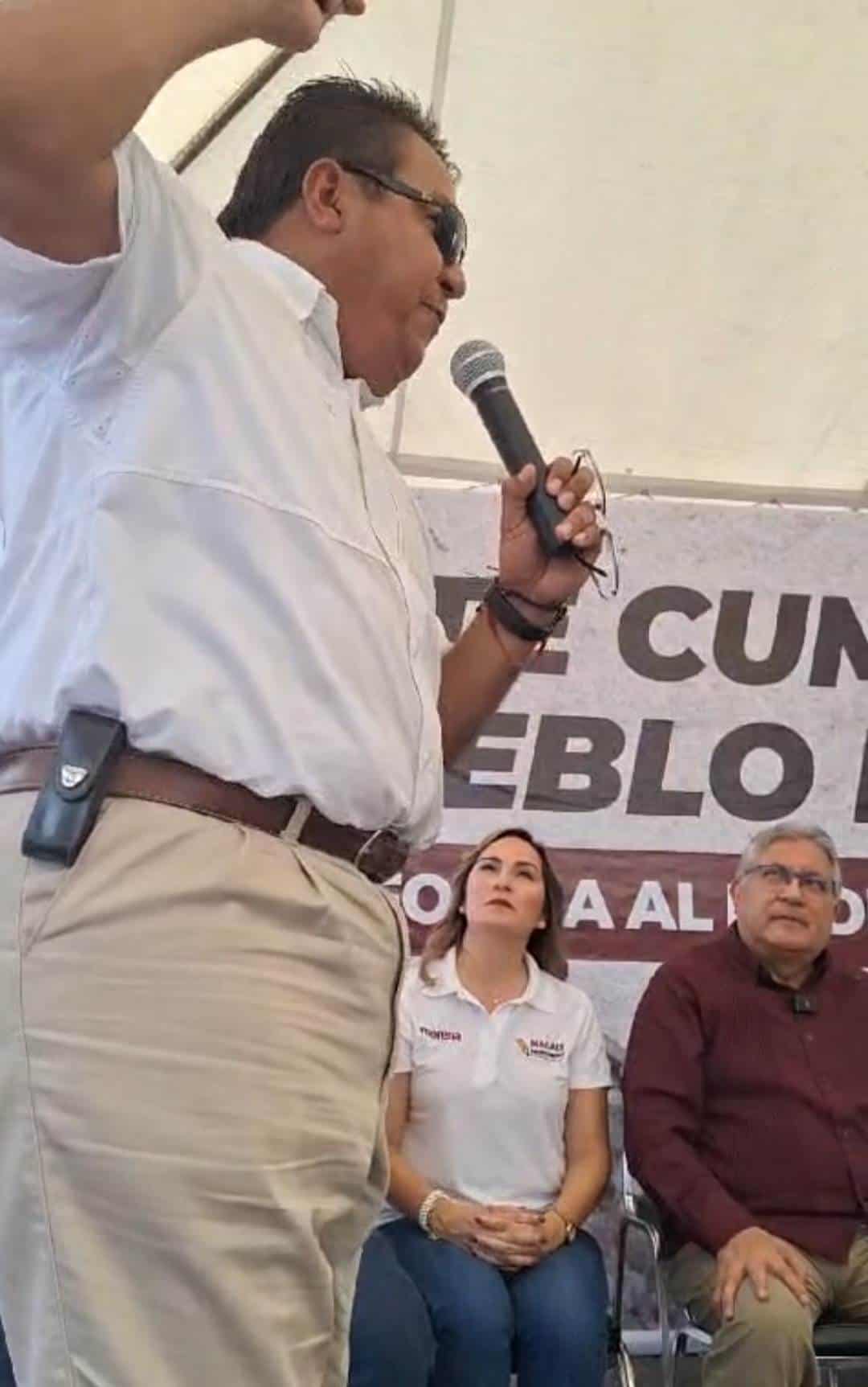 En su carácter de presidente municipal fue invitado a la conferencia.