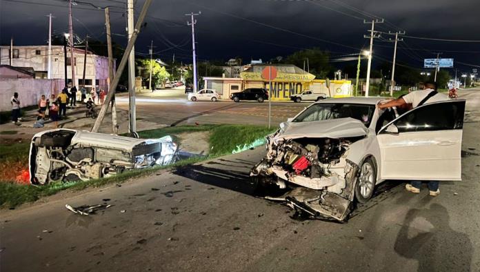 Ebrio al Volante Ocasiona Choque Volcadura