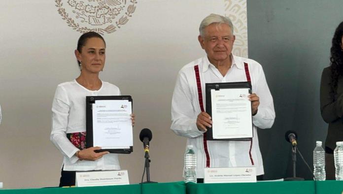 AMLO y Sheinbaum firman pacto por Pasta de conchos y El Pinabete