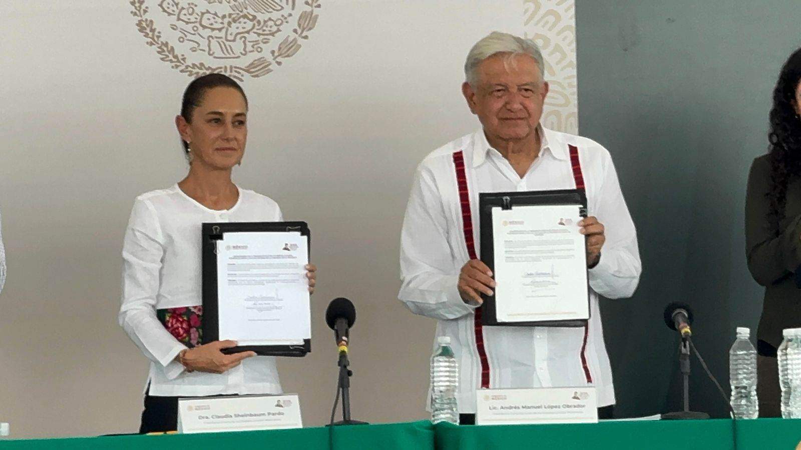 AMLO y Sheinbaum firman pacto por Pasta de conchos y El Pinabete