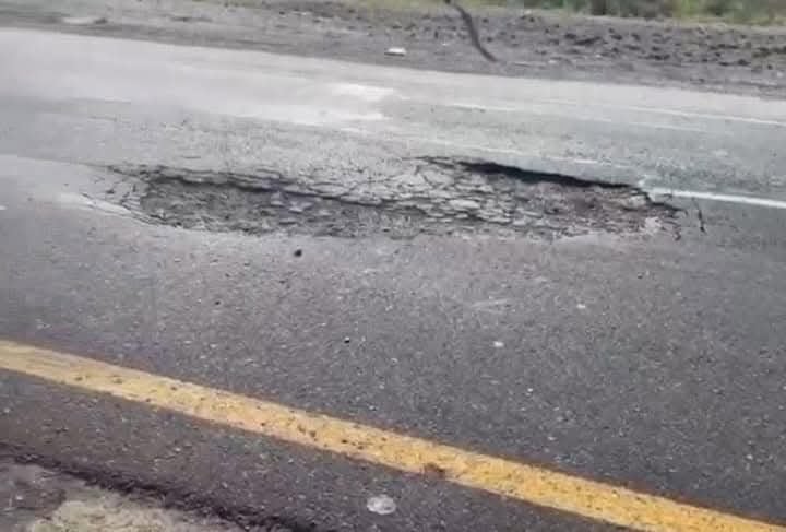 FECADECO solicita reparación de la carretera federal 57