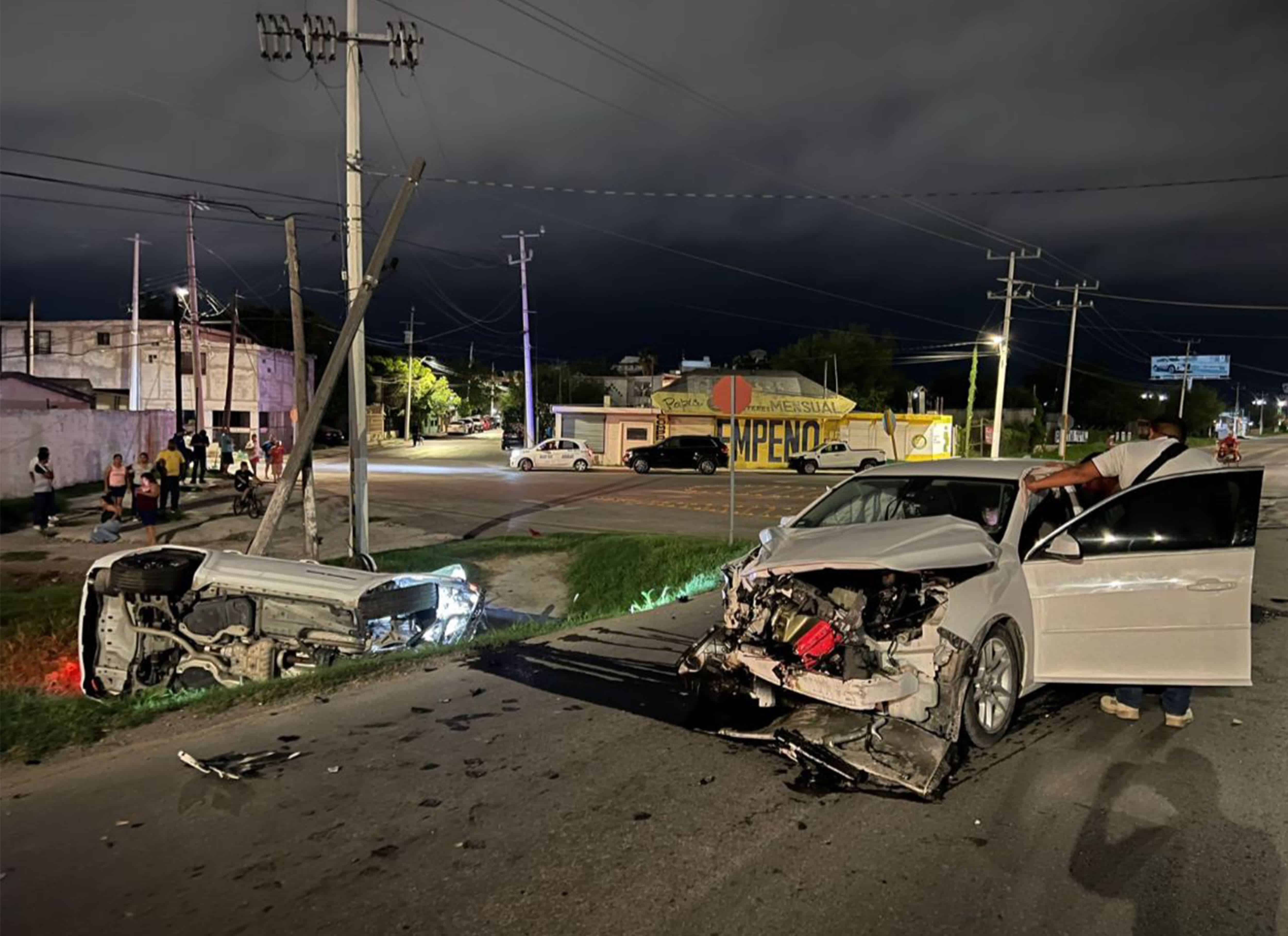 Buscan Acuerdo entre Conductores Tras Accidente en Román Cepeda