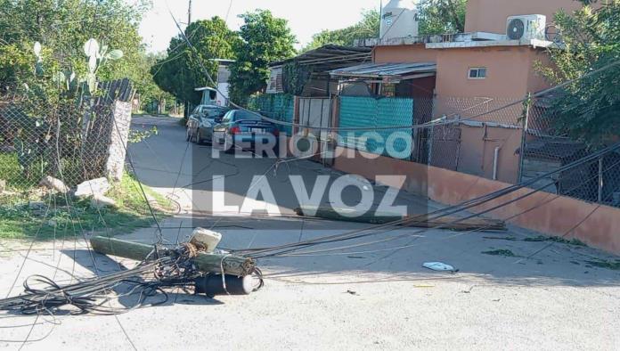 Cuantiosos daños ocasiona Chofer de autobús en Palaú