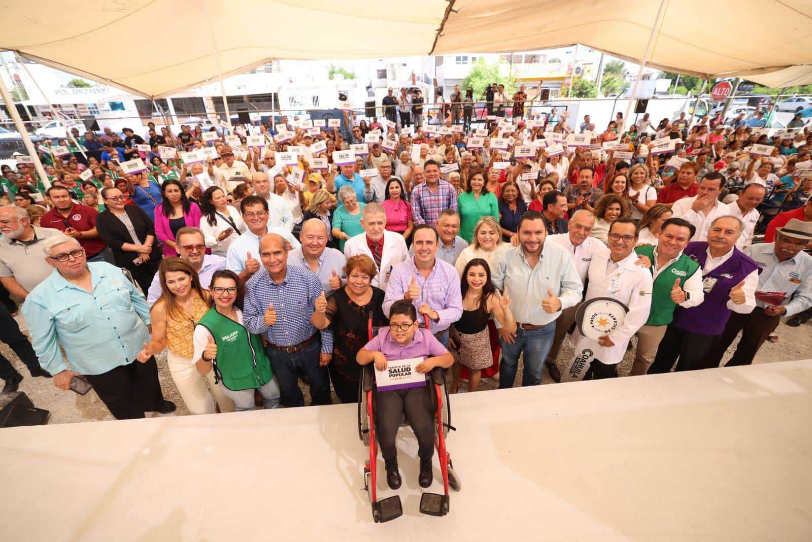 Inicia manolo entrega de la tarjeta de la salud popular en Coahuila