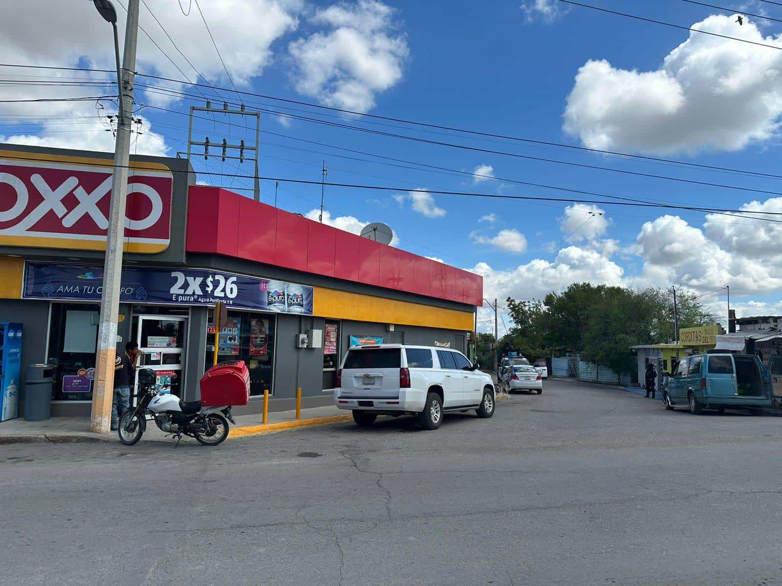 Cajera es investigada por el robo a OXXO, su pareja fue quien cometido el asalto