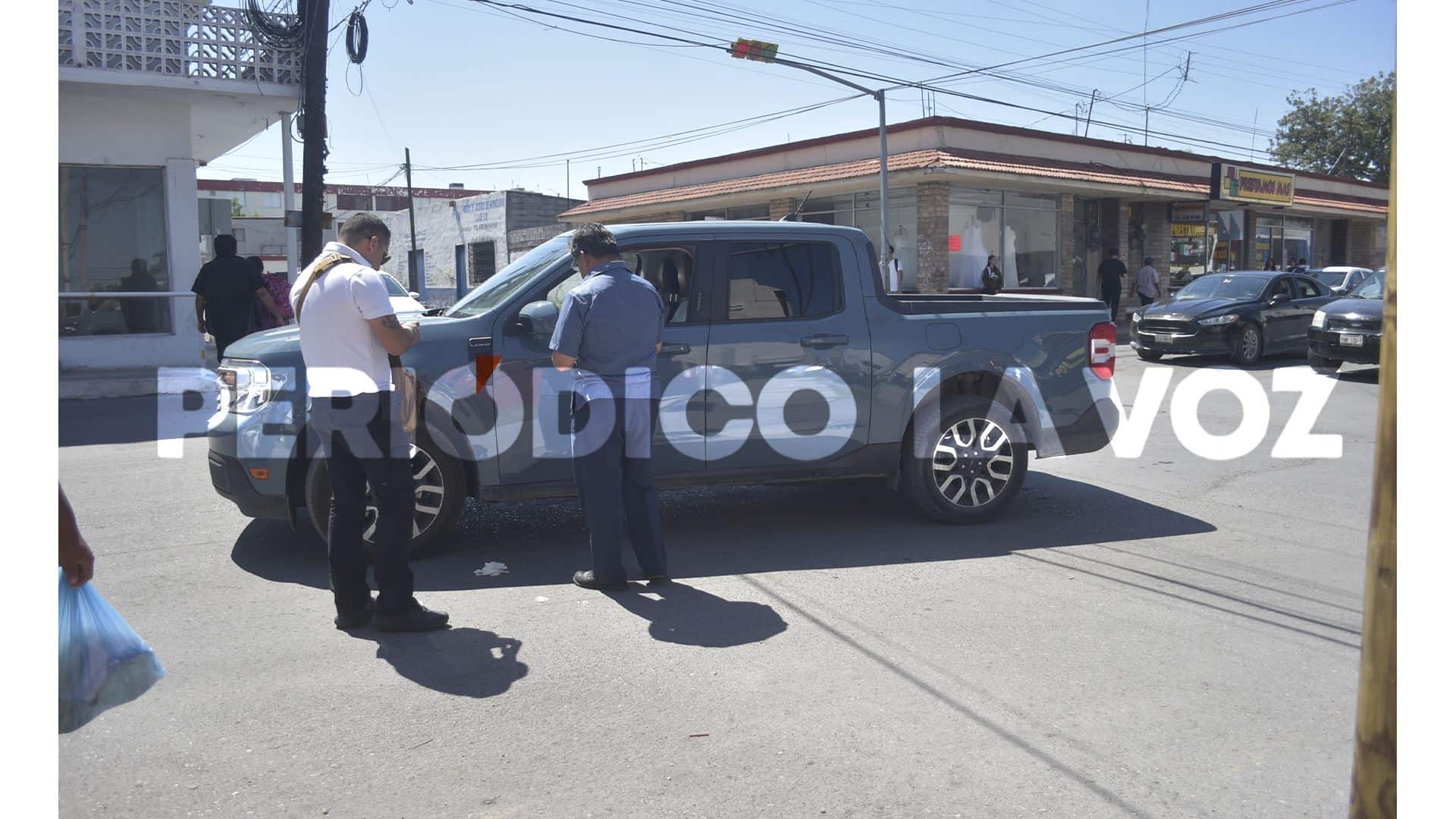 Embiste vendedor de seguros a alumna de la 1