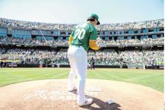 Ganan su último juego en Oakland 