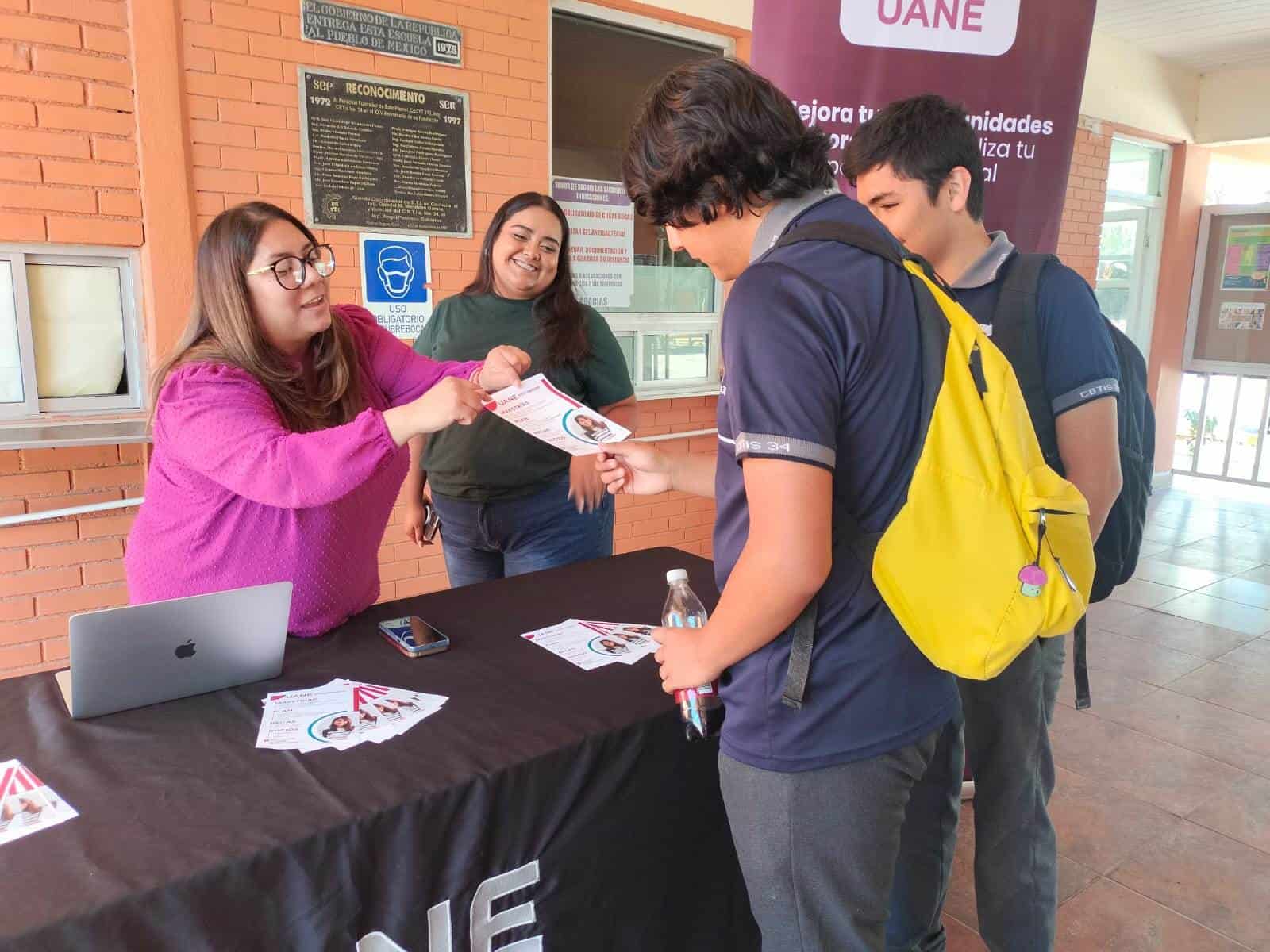 Amplia oferta educativa conmemorando 50 años en UANE 