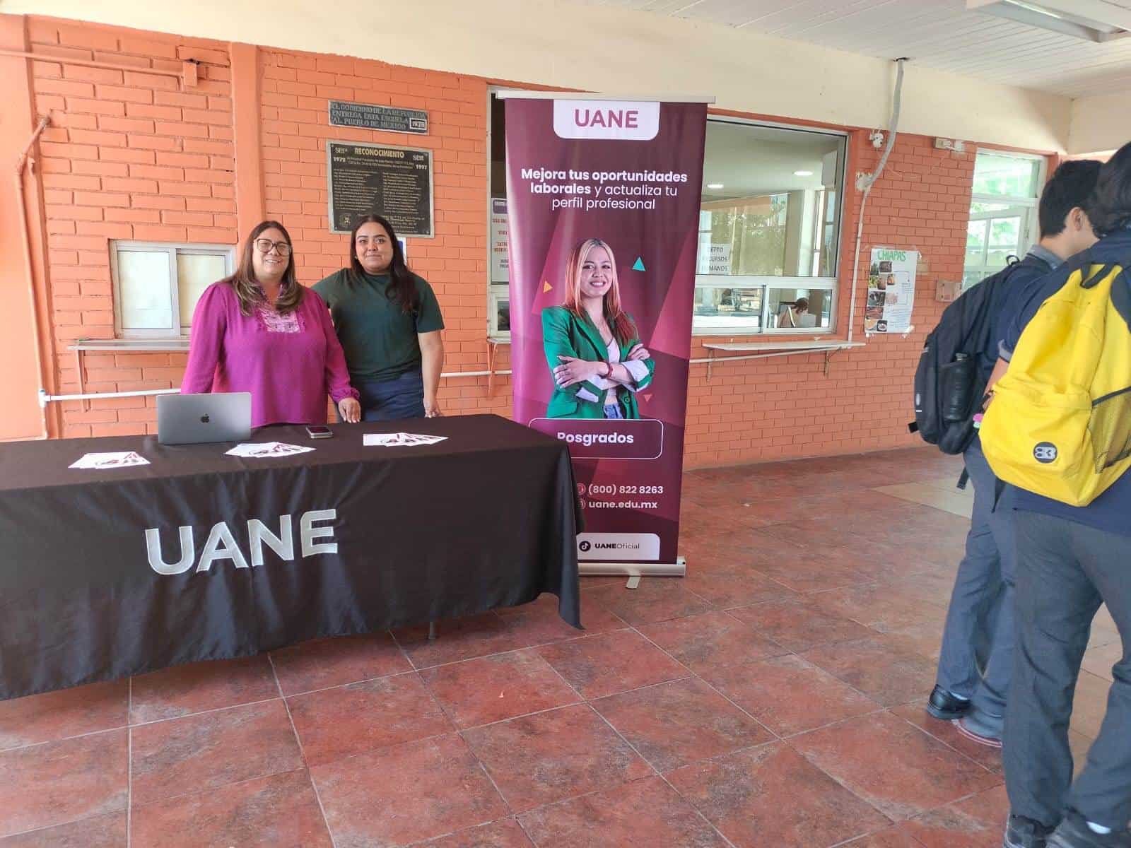 Amplia oferta educativa conmemorando 50 años en UANE 