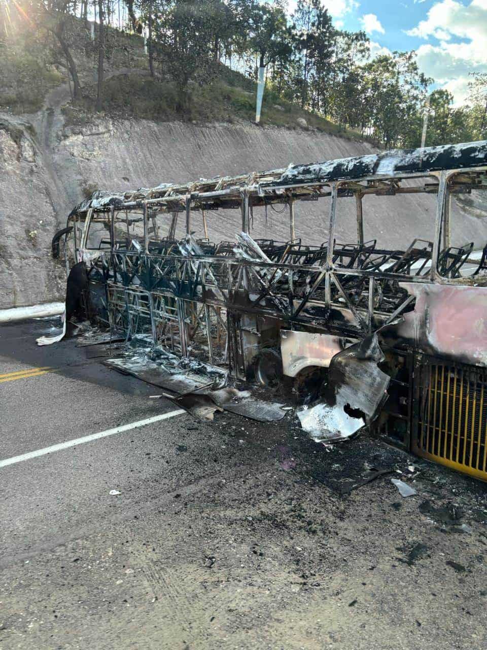 Vivimos momentos de terror rumbo a Mazatlán.