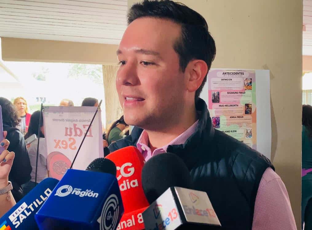 El titular del DIF Coahuila, Alejandro Cepeda Valdés.