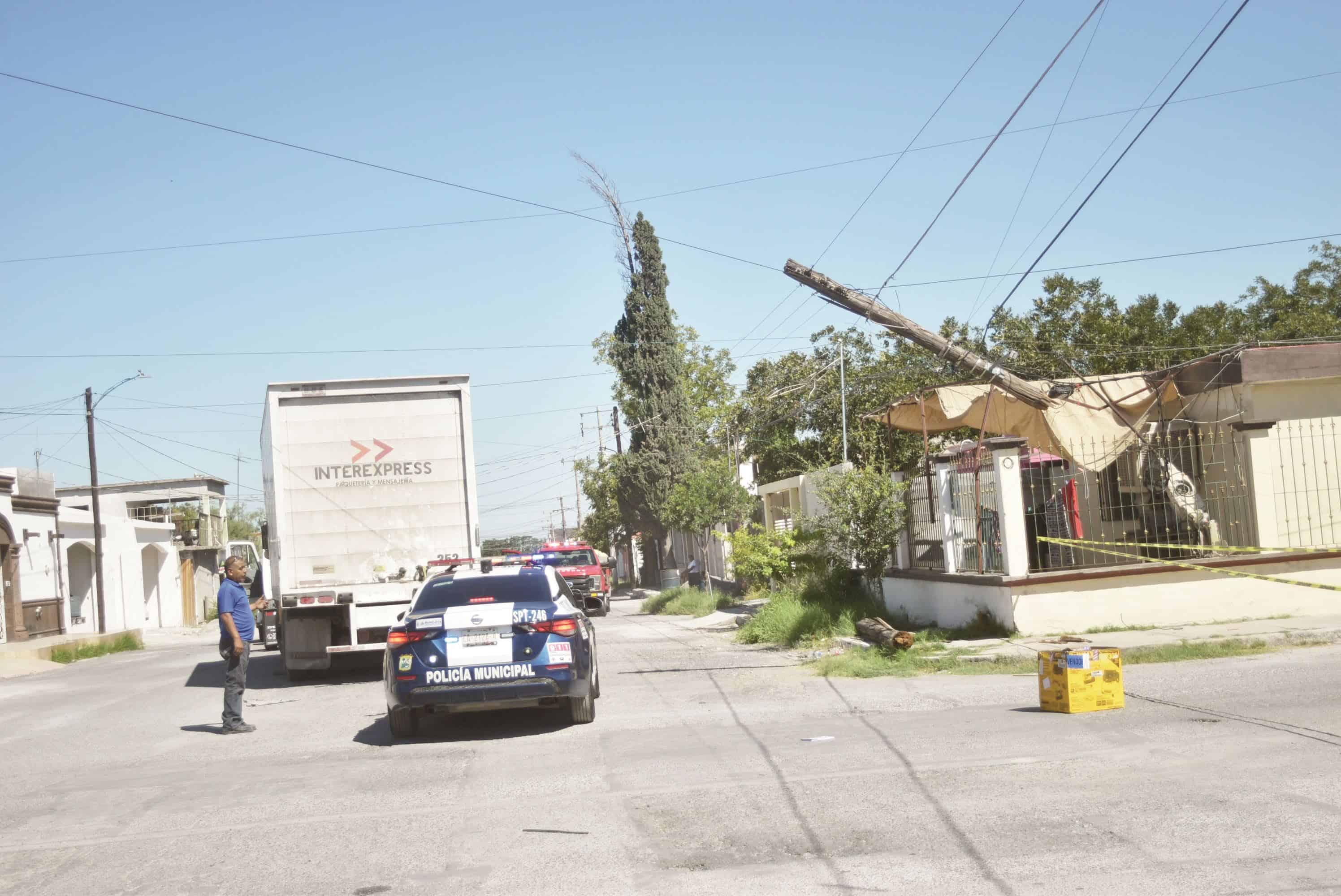 Causa caos y destrucción empleado de paquetería