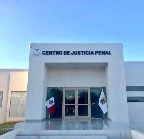 Vinculan a proceso penal a presunto responsable de homicidio.