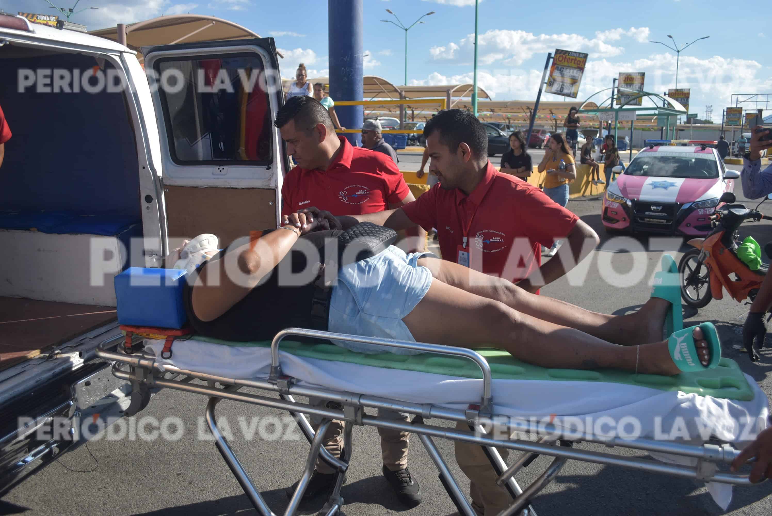 Tumba a pareja de motocicleta