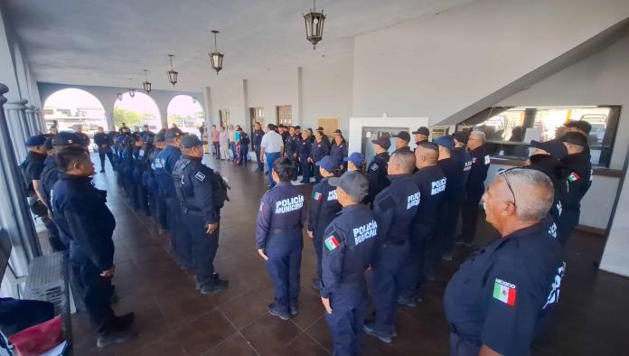 Salvan policías a niño de 5 años